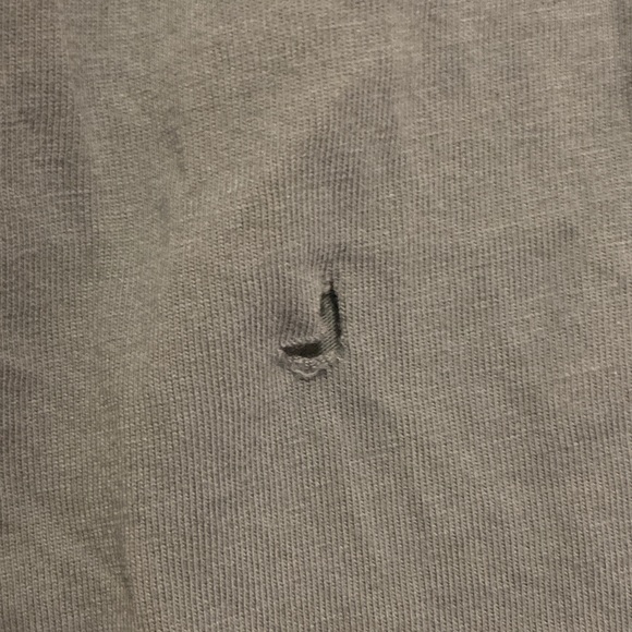 Tommy Hilfiger Large Blue Graphic T-Shirt - Picture 5 of 5